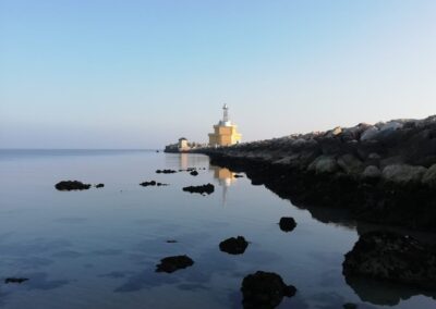 faro-punta-sabbioni-spiaggia